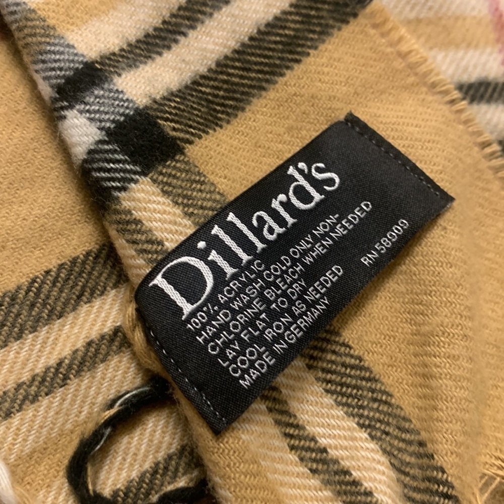 Dillard's plaid fringe classic scarf tan black unisex fall winter - Picture 3 of 8